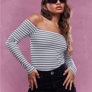 Boohoo Black & White Striped Long Sleeve Bodysuit